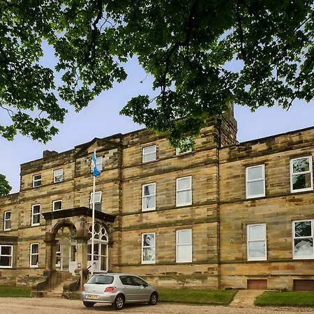 Landsted Larpool Hall *